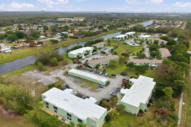 2074 SE Wild Meadow Circle, Port St. Lucie, FL 34952