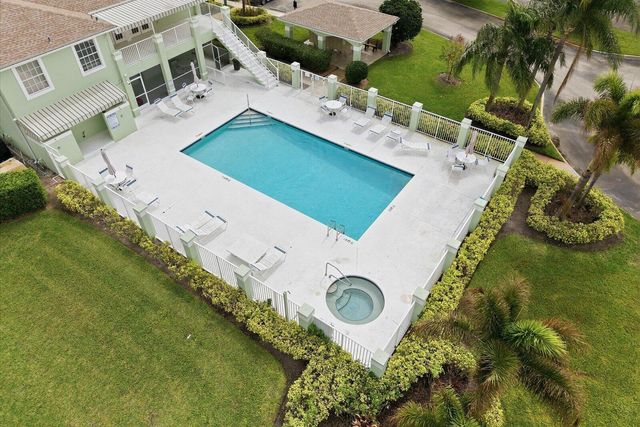 2074 SE Wild Meadow Circle, Port St. Lucie, FL 34952