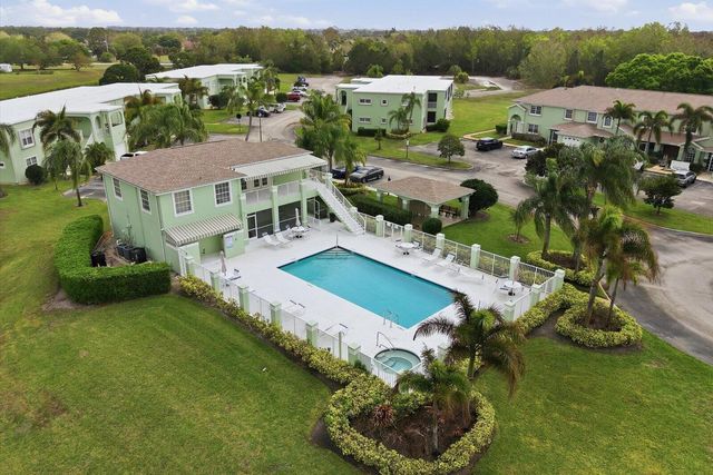 2074 SE Wild Meadow Circle, Port St. Lucie, FL 34952