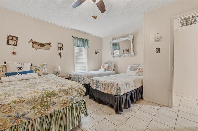 2025 S 11th St, Mustang Isle 2, Port Aransas, TX 78373