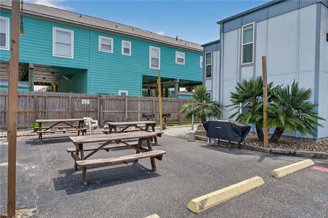 2025 S 11th St, Mustang Isle 2, Port Aransas, TX 78373