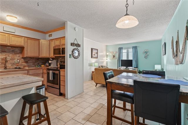 2025 S 11th St, Mustang Isle 2, Port Aransas, TX 78373