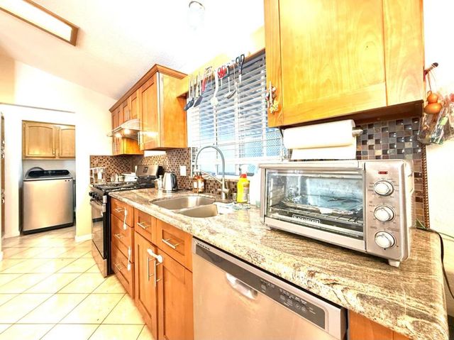 501 Moorpark Way, Mountain View, CA 94041