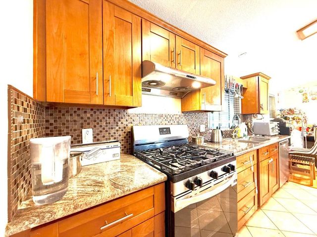 501 Moorpark Way, Mountain View, CA 94041