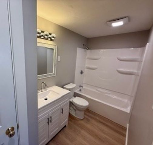 18 Williamsburg Ct 23, Shrewsbury, MA 01545