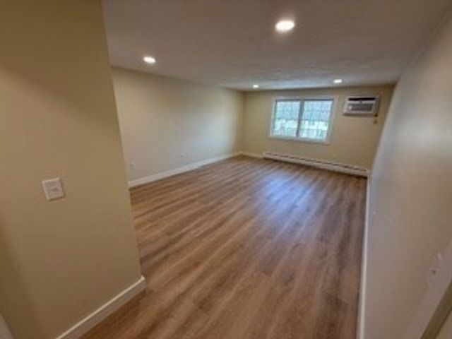 18 Williamsburg Ct 23, Shrewsbury, MA 01545