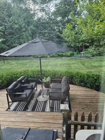 18 Williamsburg Ct 23, Shrewsbury, MA 01545