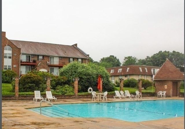 18 Williamsburg Ct 23, Shrewsbury, MA 01545