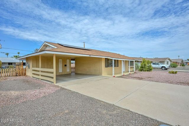 10816 N MADISON Drive, Sun City, AZ 85351