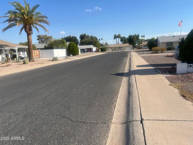 10816 N MADISON Drive, Sun City, AZ 85351