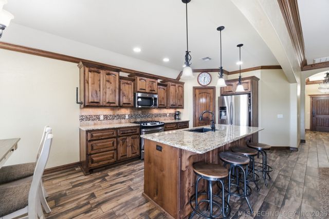 14455 N 66th Avenue E, Collinsville, OK 74021