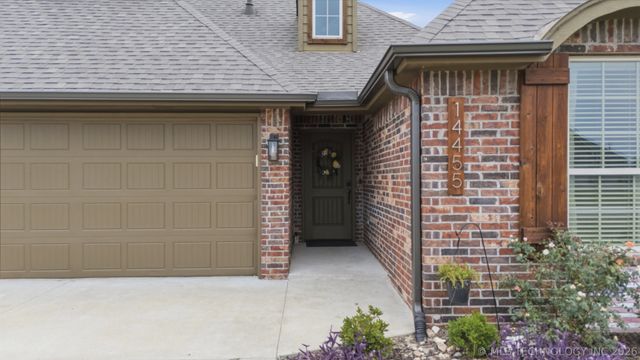 14455 N 66th Avenue E, Collinsville, OK 74021