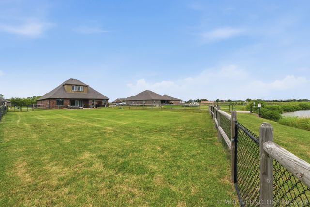14455 N 66th Avenue E, Collinsville, OK 74021