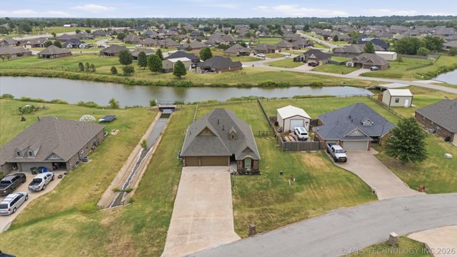 14455 N 66th Avenue E, Collinsville, OK 74021