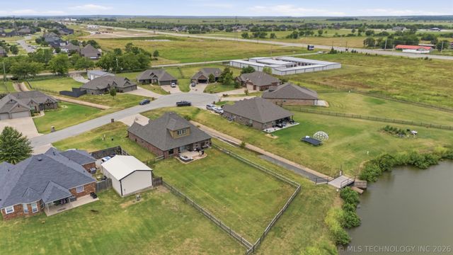 14455 N 66th Avenue E, Collinsville, OK 74021