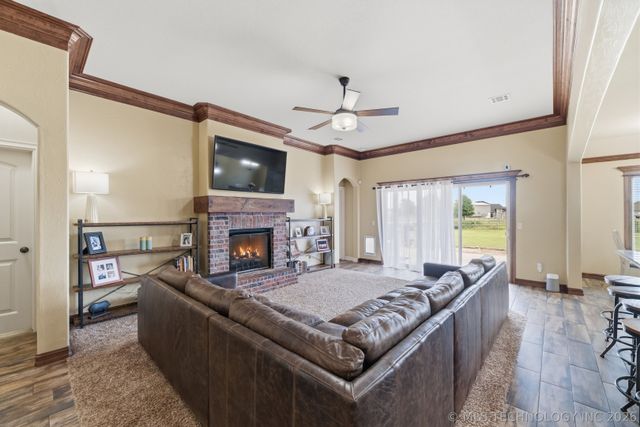 14455 N 66th Avenue E, Collinsville, OK 74021