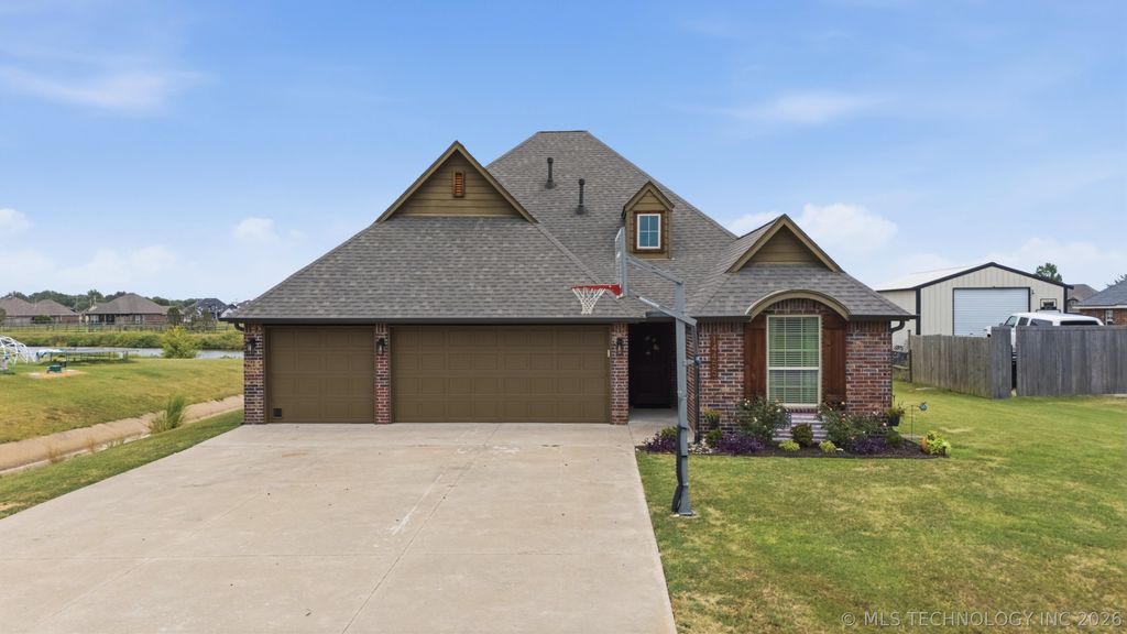 14455 N 66th Avenue E, Collinsville, OK 74021