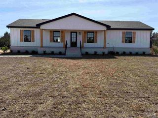 1753 Rivers Edge Ln, Pace, FL 32571