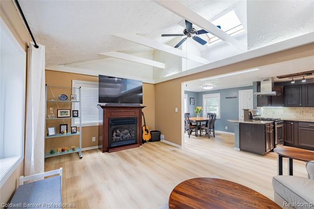 4020 Totem Lane, Waterford, MI 48328