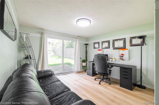 4020 Totem Lane, Waterford, MI 48328
