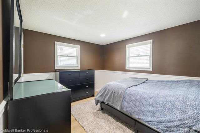 4020 Totem Lane, Waterford, MI 48328