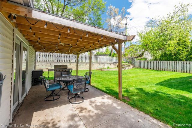 4020 Totem Lane, Waterford, MI 48328