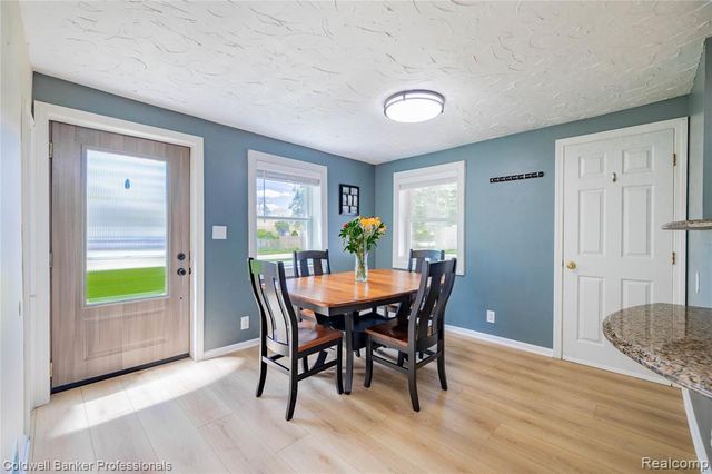4020 Totem Lane, Waterford, MI 48328