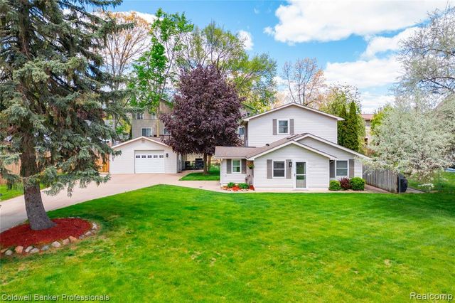 4020 Totem Lane, Waterford, MI 48328