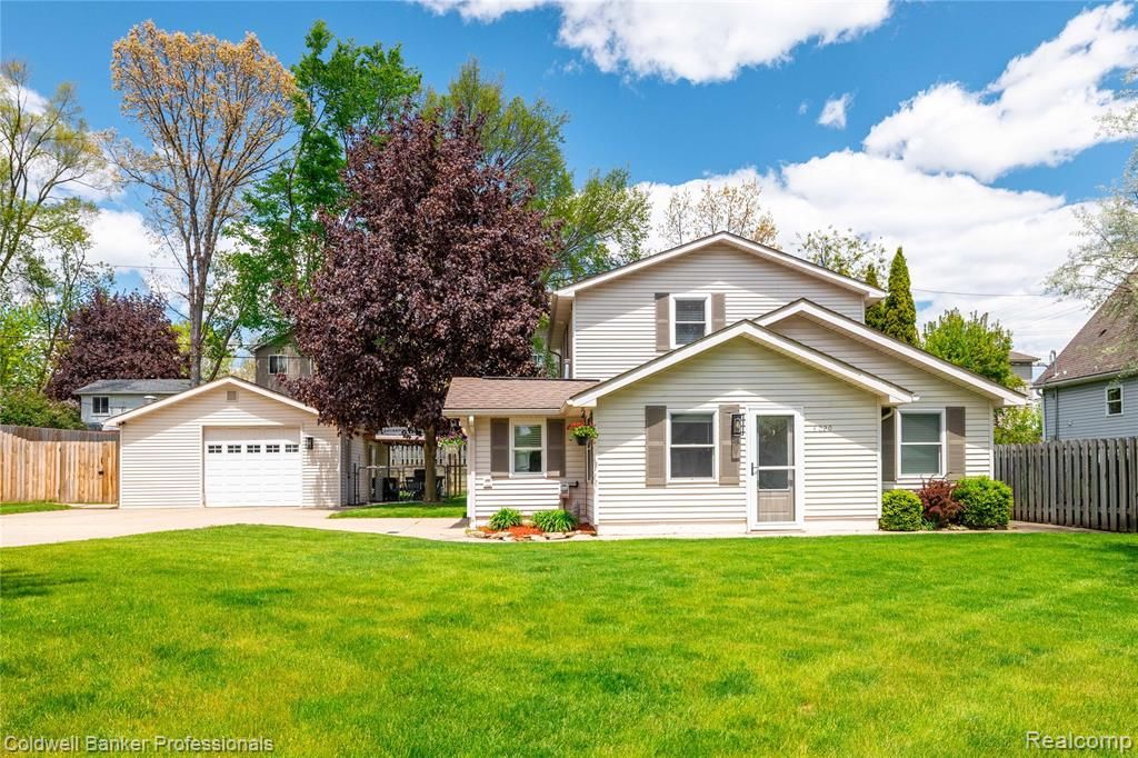 4020 Totem Lane, Waterford, MI 48328
