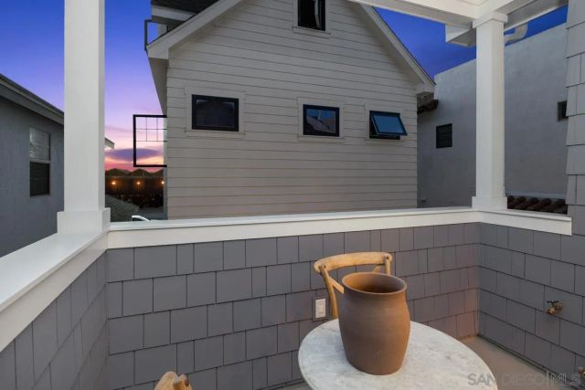 943 F Ave, Coronado, CA 92118