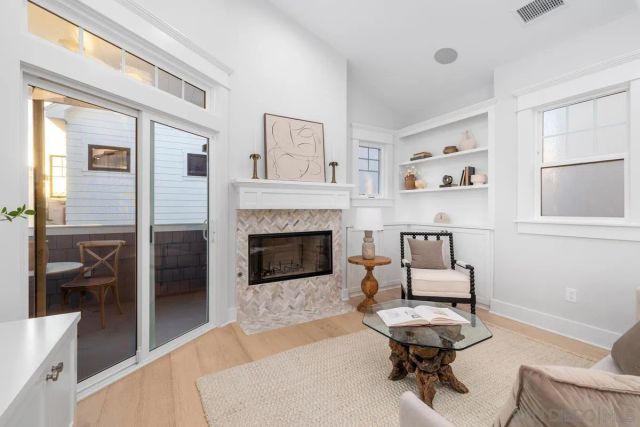 943 F Ave, Coronado, CA 92118