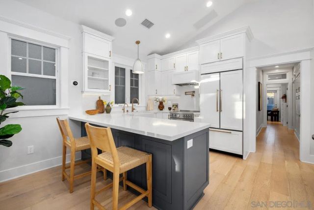 943 F Ave, Coronado, CA 92118