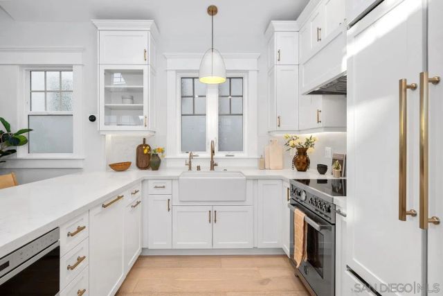 943 F Ave, Coronado, CA 92118