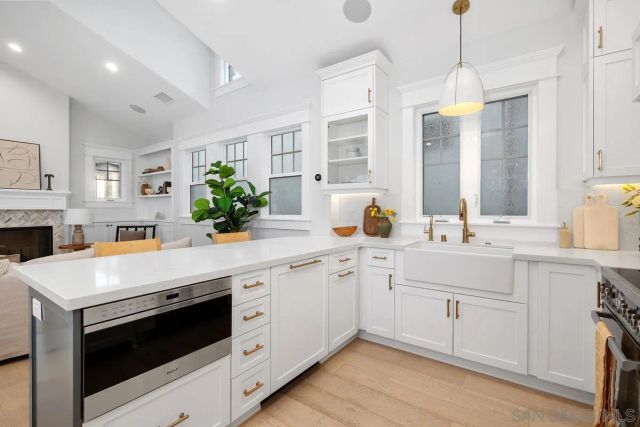 943 F Ave, Coronado, CA 92118