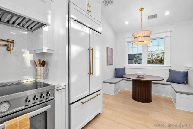 943 F Ave, Coronado, CA 92118