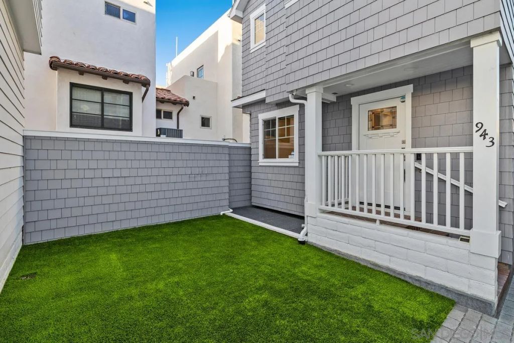 943 F Ave, Coronado, CA 92118