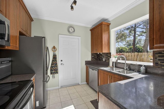 310 Laurel Oaks Way, Jupiter, FL 33458