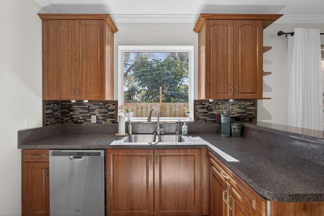 310 Laurel Oaks Way, Jupiter, FL 33458