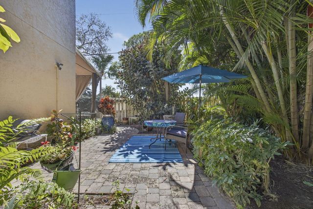 310 Laurel Oaks Way, Jupiter, FL 33458