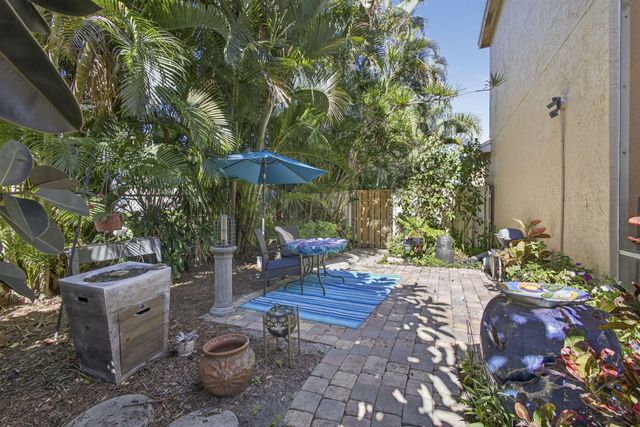 310 Laurel Oaks Way, Jupiter, FL 33458