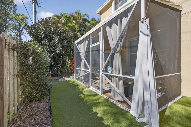 310 Laurel Oaks Way, Jupiter, FL 33458