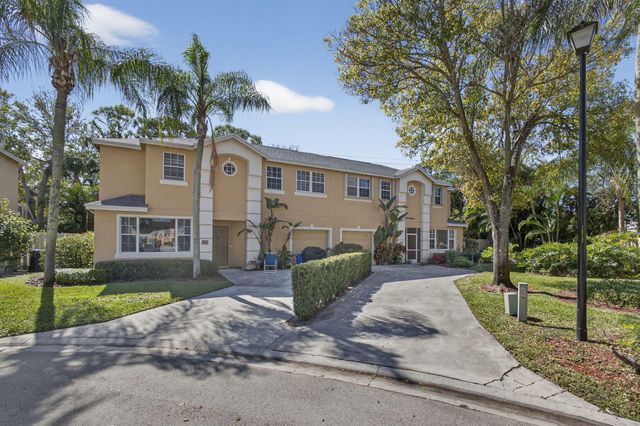 310 Laurel Oaks Way, Jupiter, FL 33458