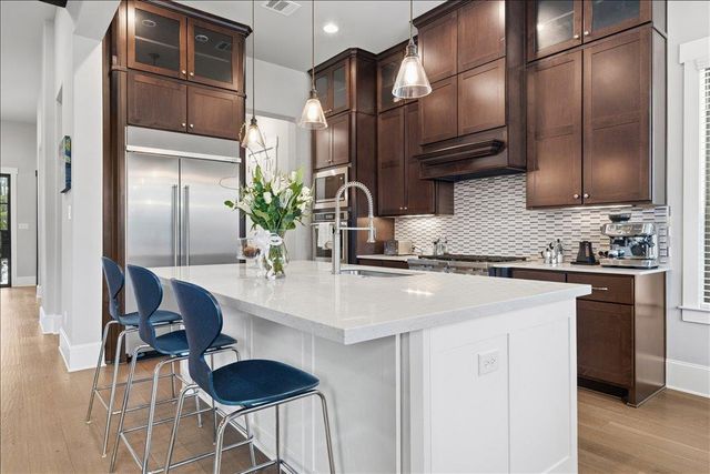 807 Serene Estates DR, Austin, TX 78738