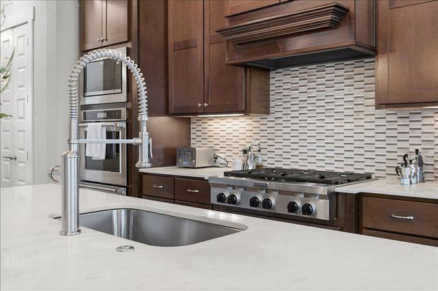 807 Serene Estates DR, Austin, TX 78738