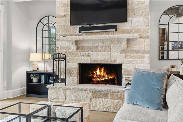 807 Serene Estates DR, Austin, TX 78738