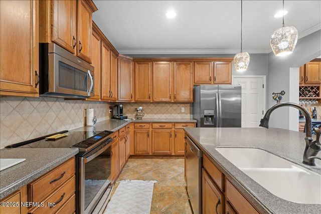 6103 CLEARSKY Drive, Jacksonville, FL 32258