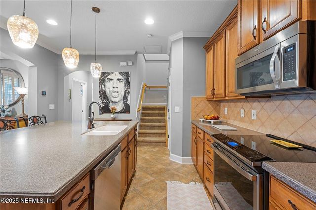 6103 CLEARSKY Drive, Jacksonville, FL 32258
