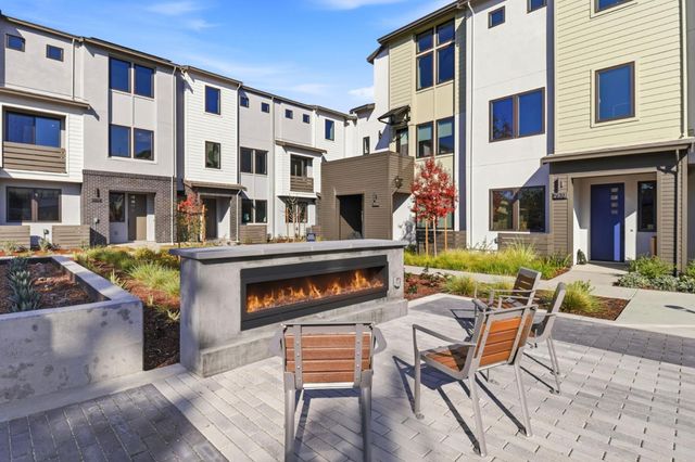 1112 Juana Court, Palo Alto, CA 94303