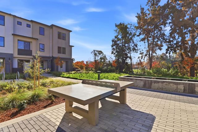 1112 Juana Court, Palo Alto, CA 94303