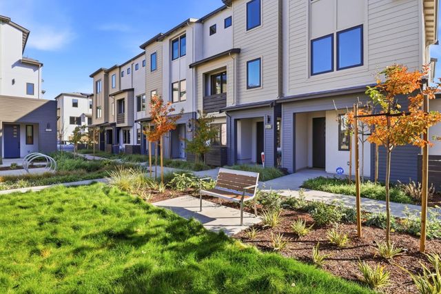 1112 Juana Court, Palo Alto, CA 94303